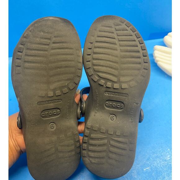CROC Black 2 Strap Spa, Pool, Comfortable SANDALS Flip Flop Women Size 6 - Picture 9 of 10